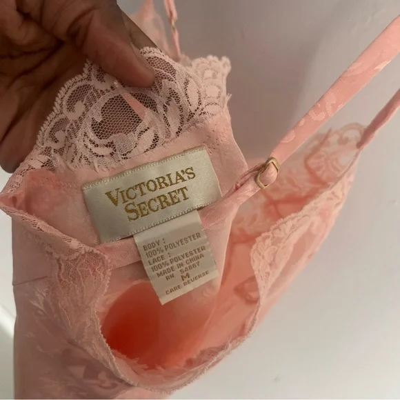 Vintage Victoria’s Secret Old Hollywood Glamour Chemise - Picture 7 of 15